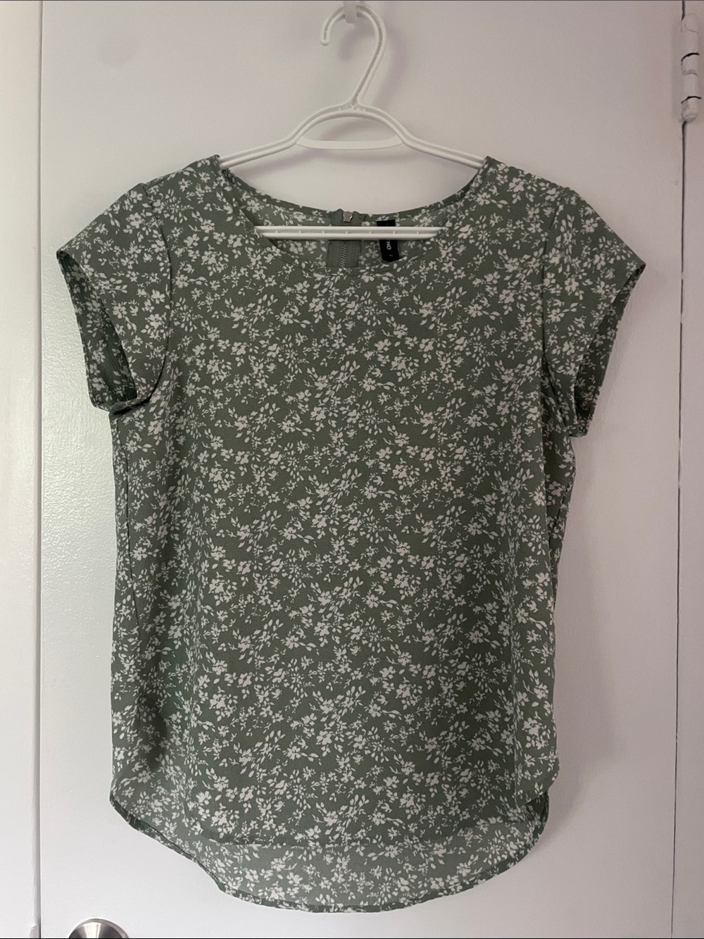 Only Olive Green Floral Cap-Sleeve Blouse